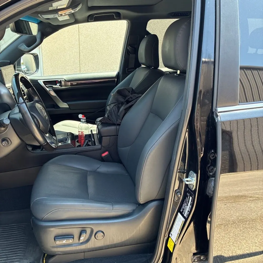 2023 Lexus GX 460 Base