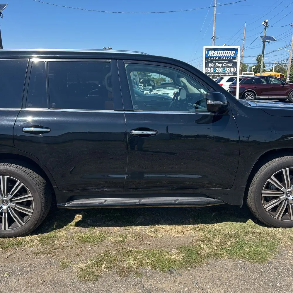 2021 Lexus LX 570 Three-Row