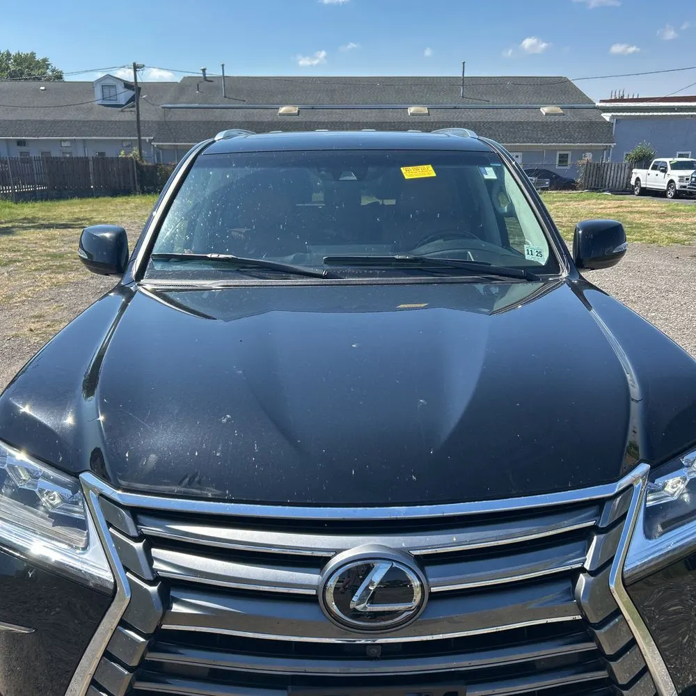 2021 Lexus LX 570 Three-Row