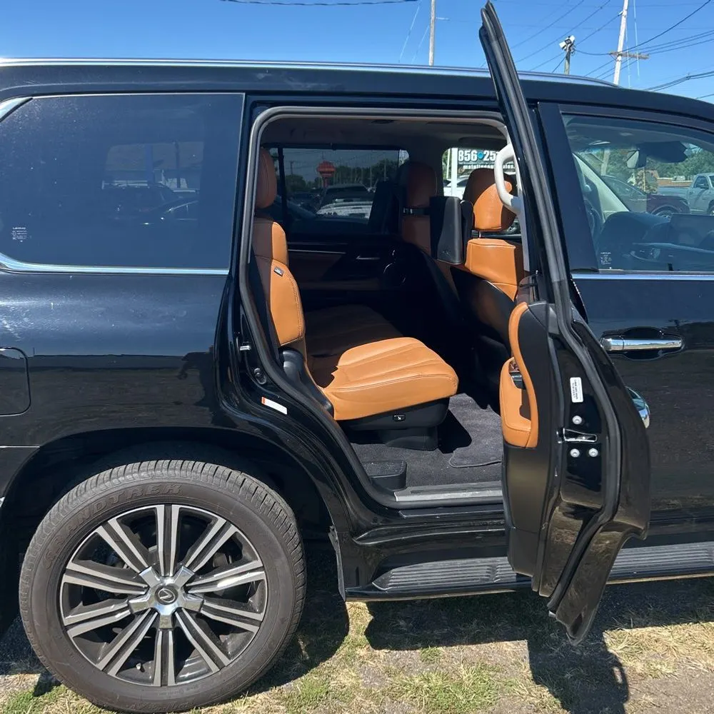 2021 Lexus LX 570 Three-Row
