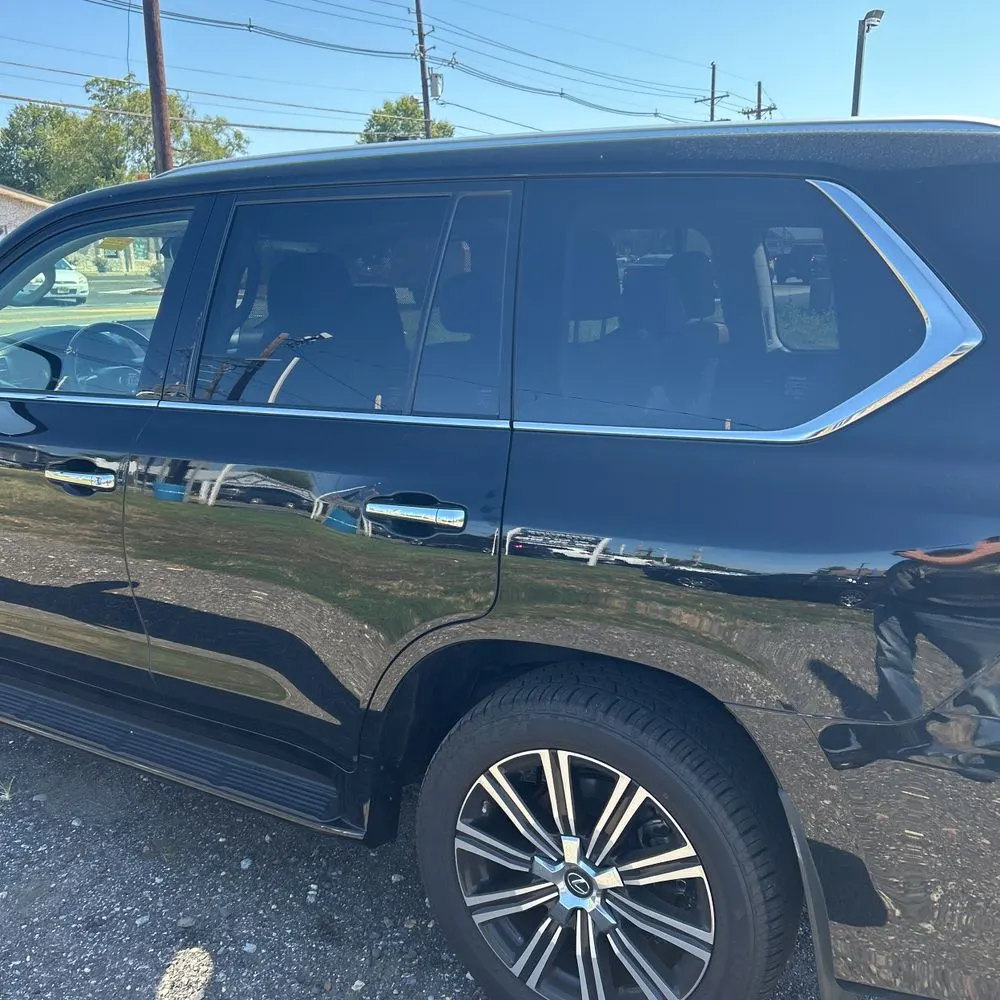 2021 Lexus LX 570 Three-Row