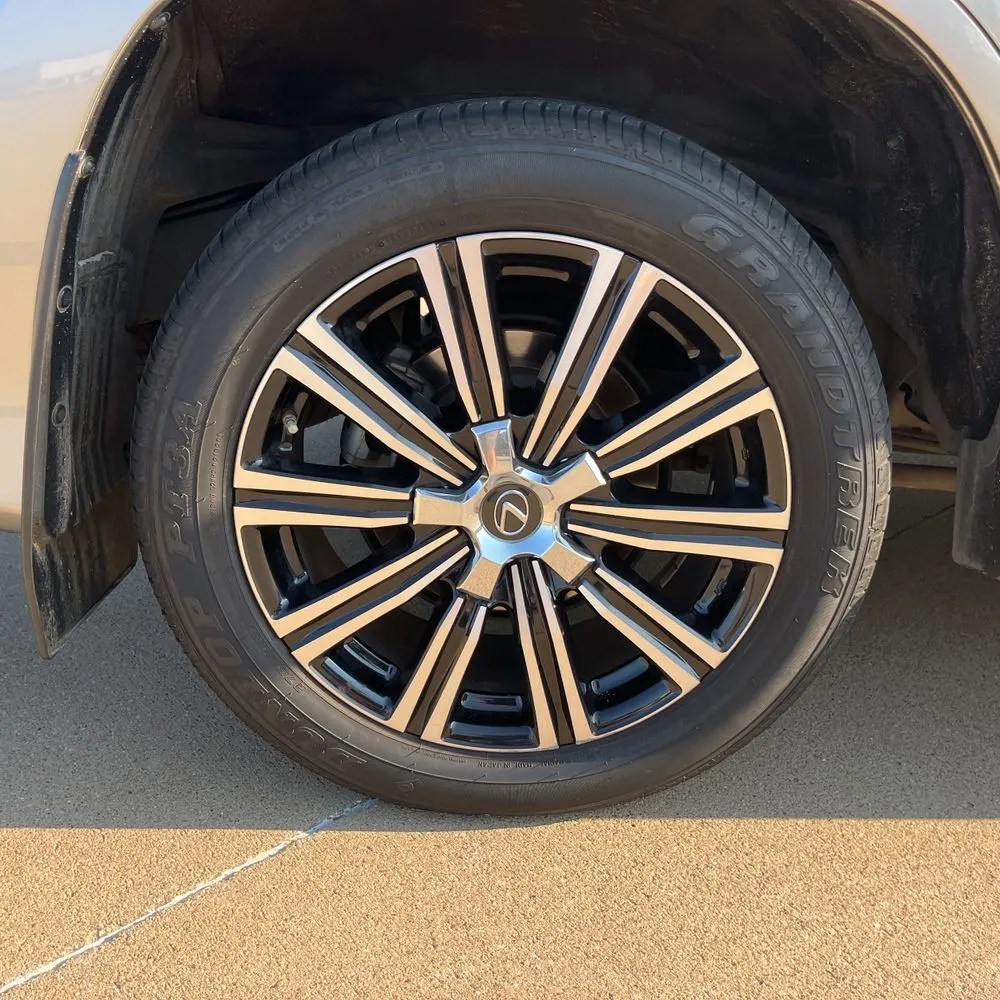 2020 Lexus LX 570 Three-Row