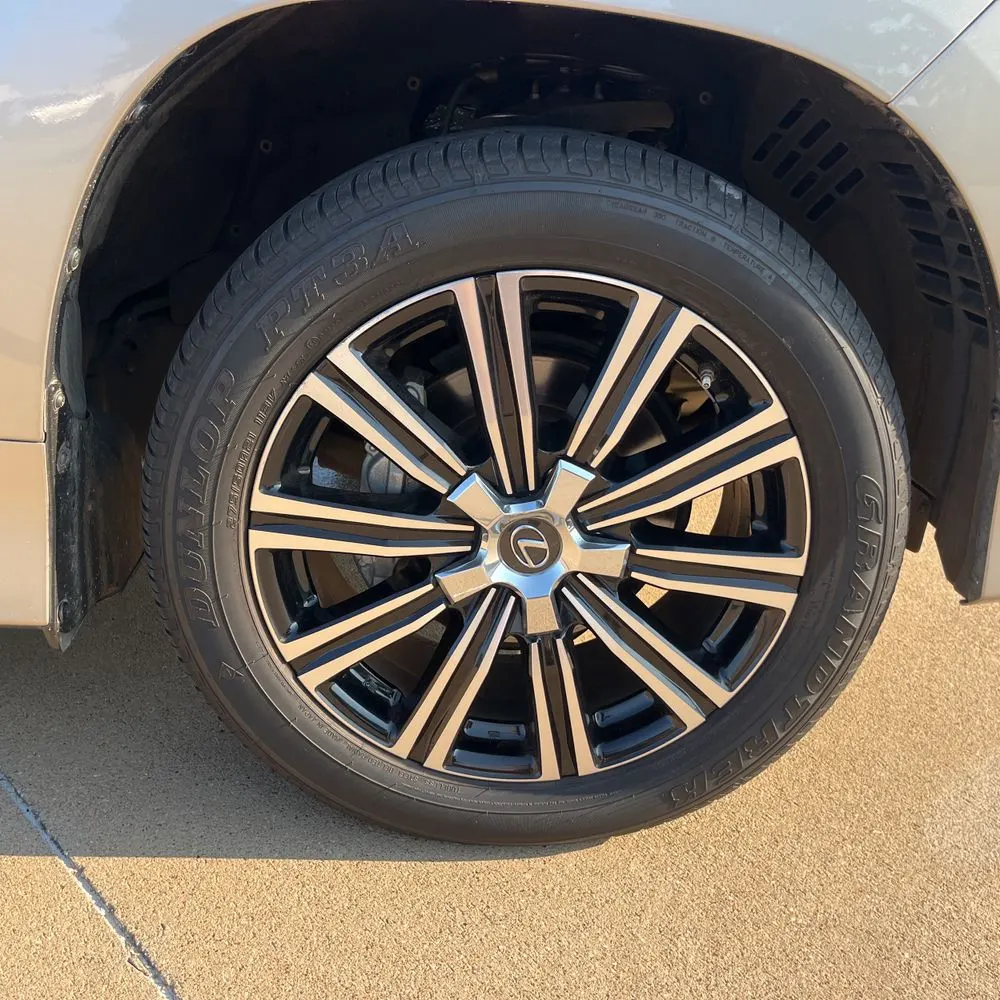 2020 Lexus LX 570 Three-Row
