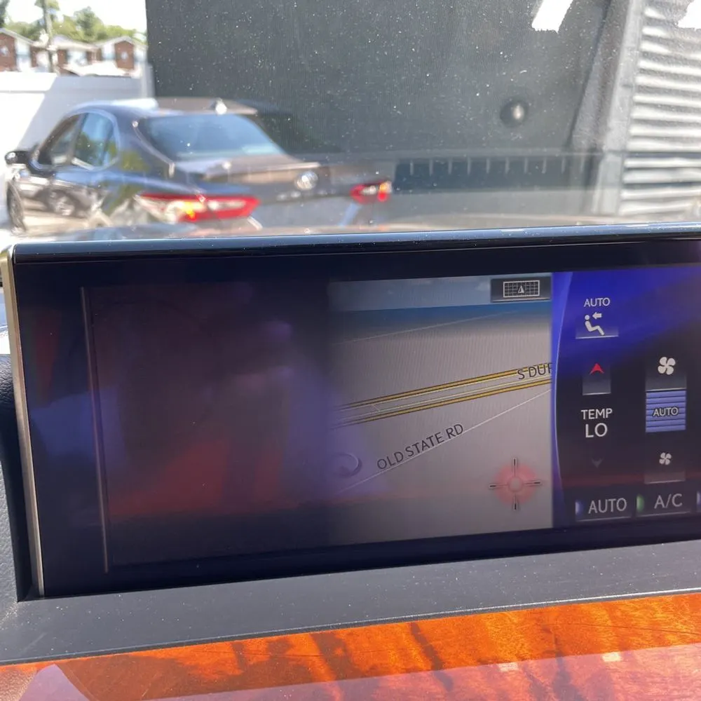 2021 Lexus LX 570 Three-Row