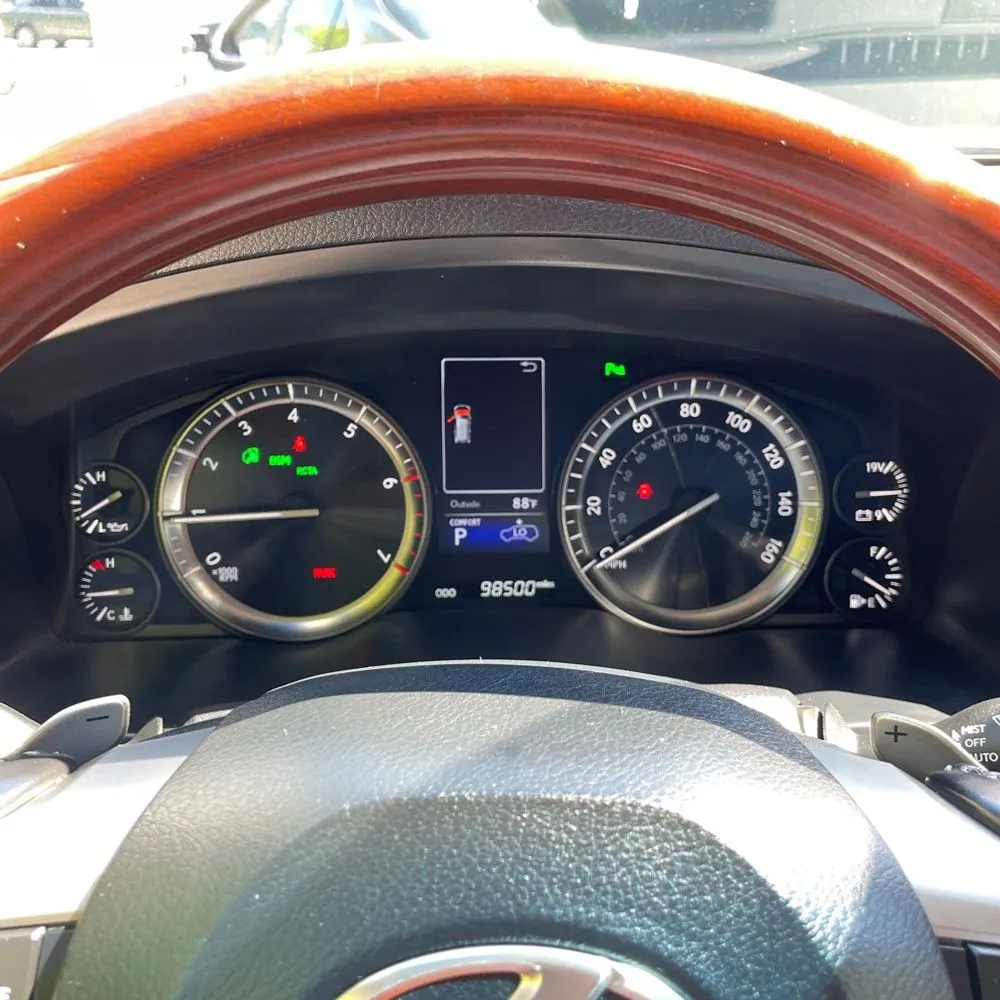 2021 Lexus LX 570 Three-Row