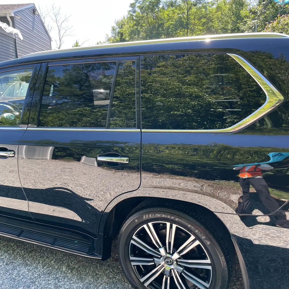 2021 Lexus LX 570 Three-Row