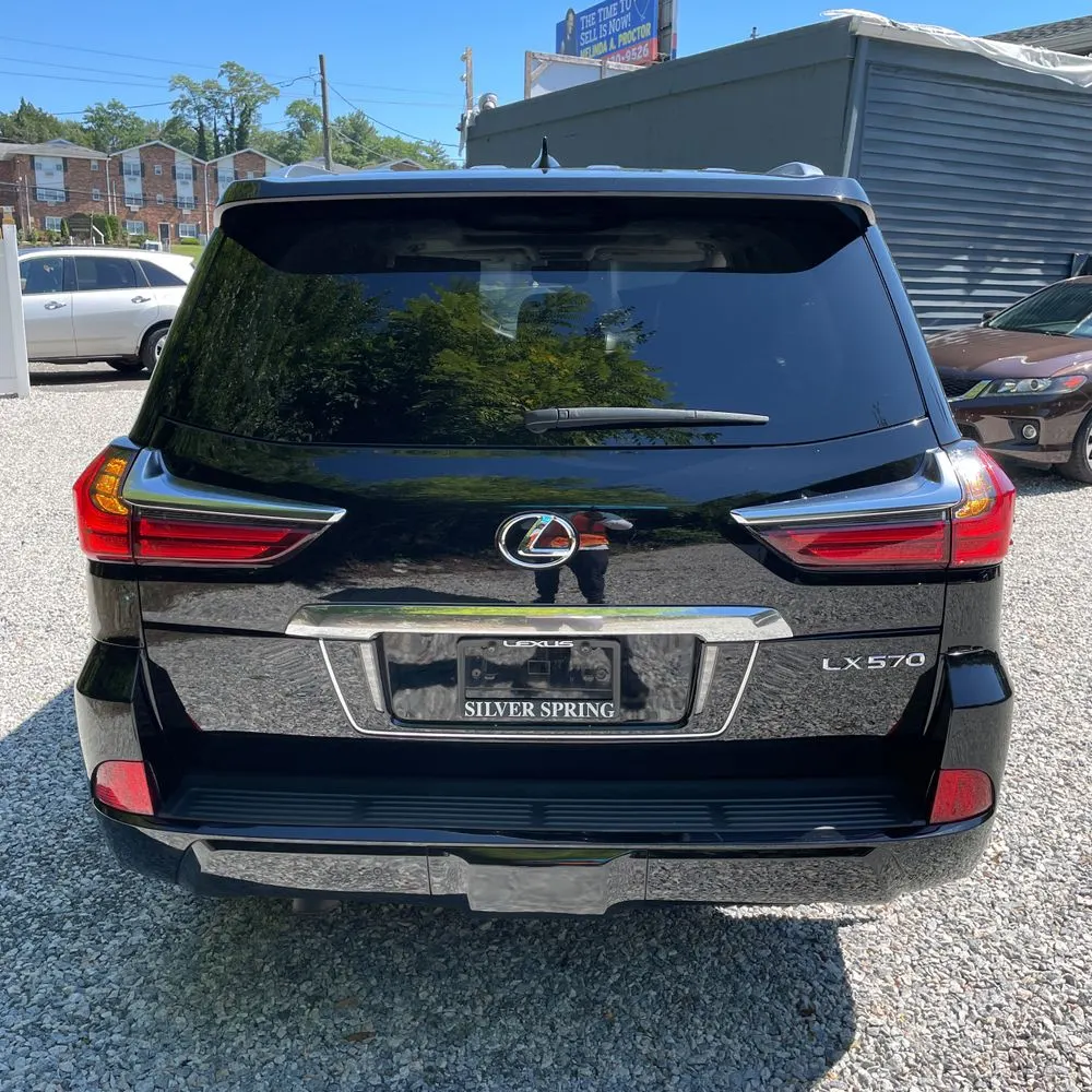 2021 Lexus LX 570 Three-Row