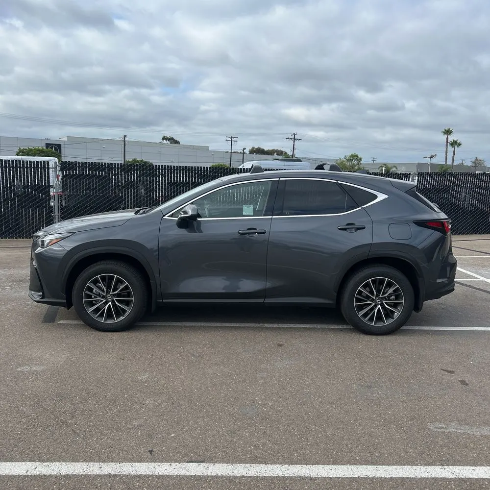 2025 Lexus NX 350h Premium