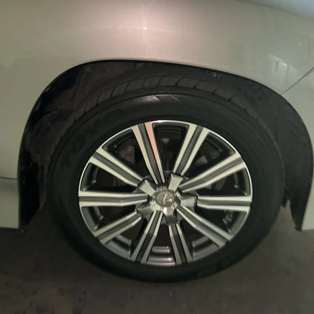 2018 Lexus LX 570 Two-Row