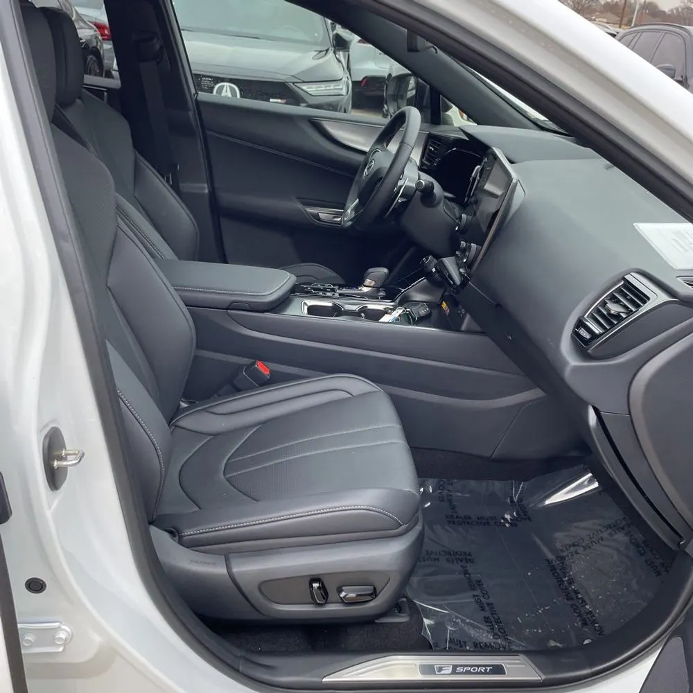 2025 Lexus NX 450h+ F SPORT Handling