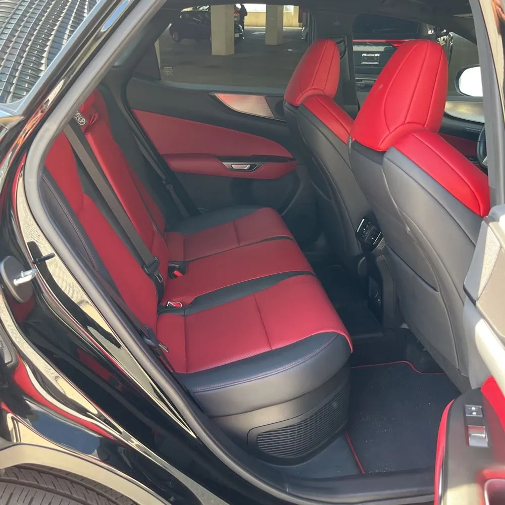 2024 Lexus NX 450h+ F SPORT Handling