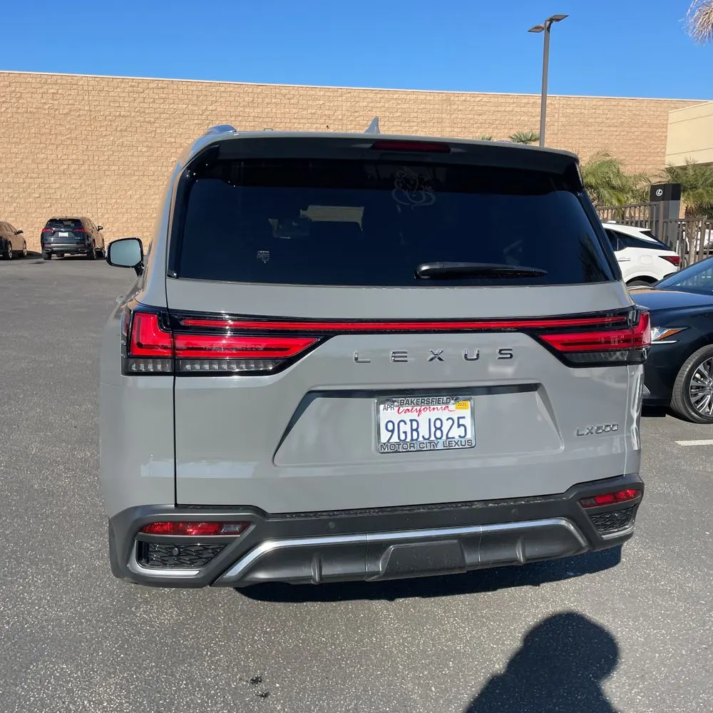 2023 Lexus LX 600 F SPORT Handling