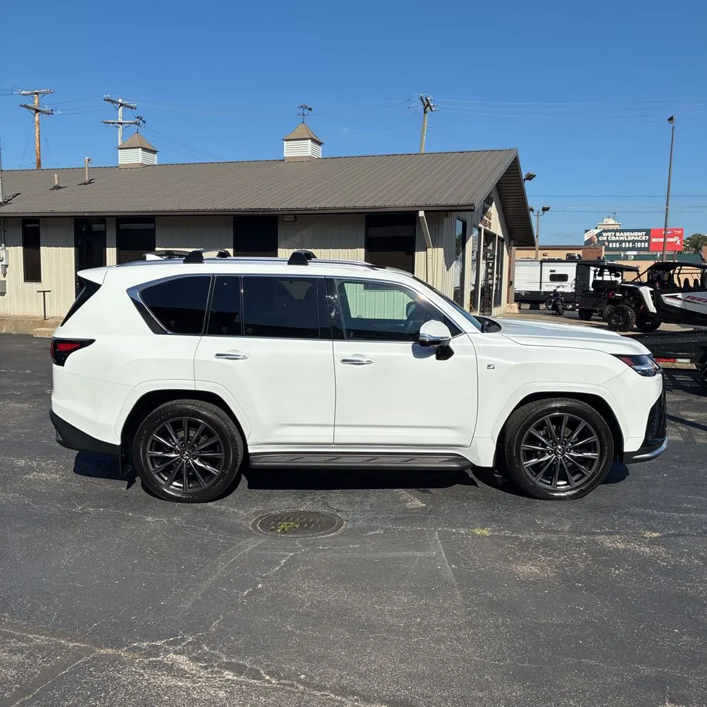 2024 Lexus LX 600 F SPORT Handling