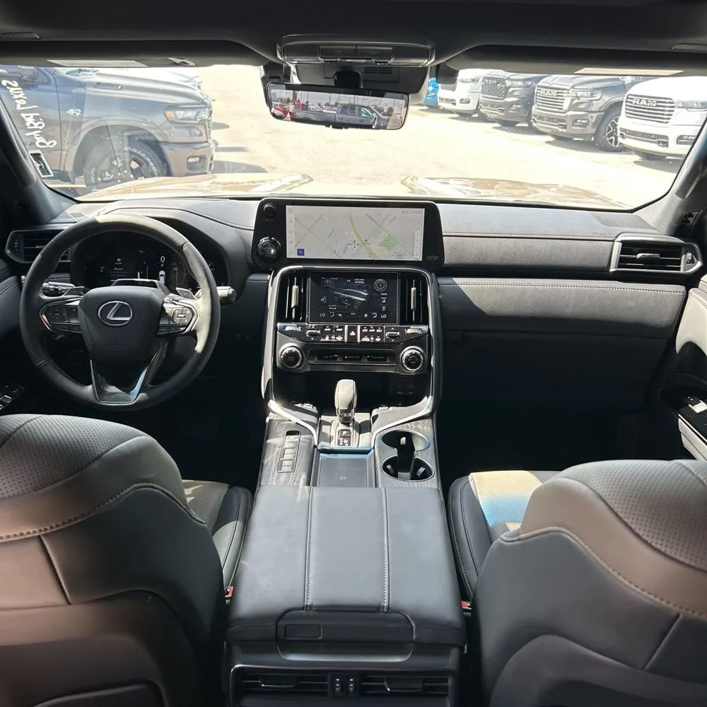 2025 Lexus LX 700h Overtrail
