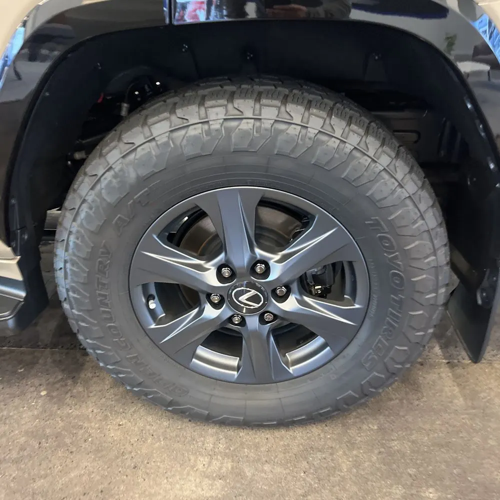 2025 Lexus LX 700h Overtrail