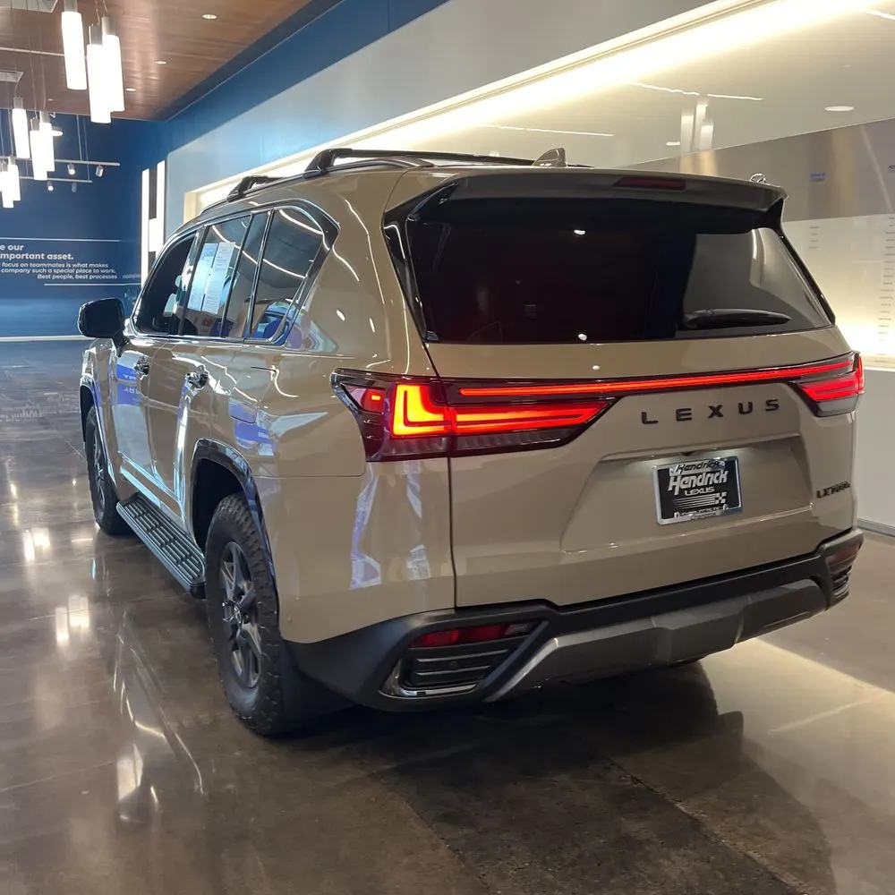2025 Lexus LX 700h Overtrail