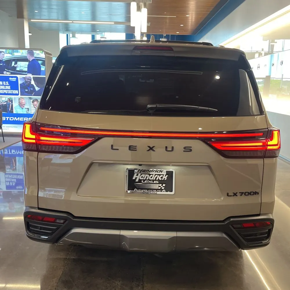 2025 Lexus LX 700h Overtrail