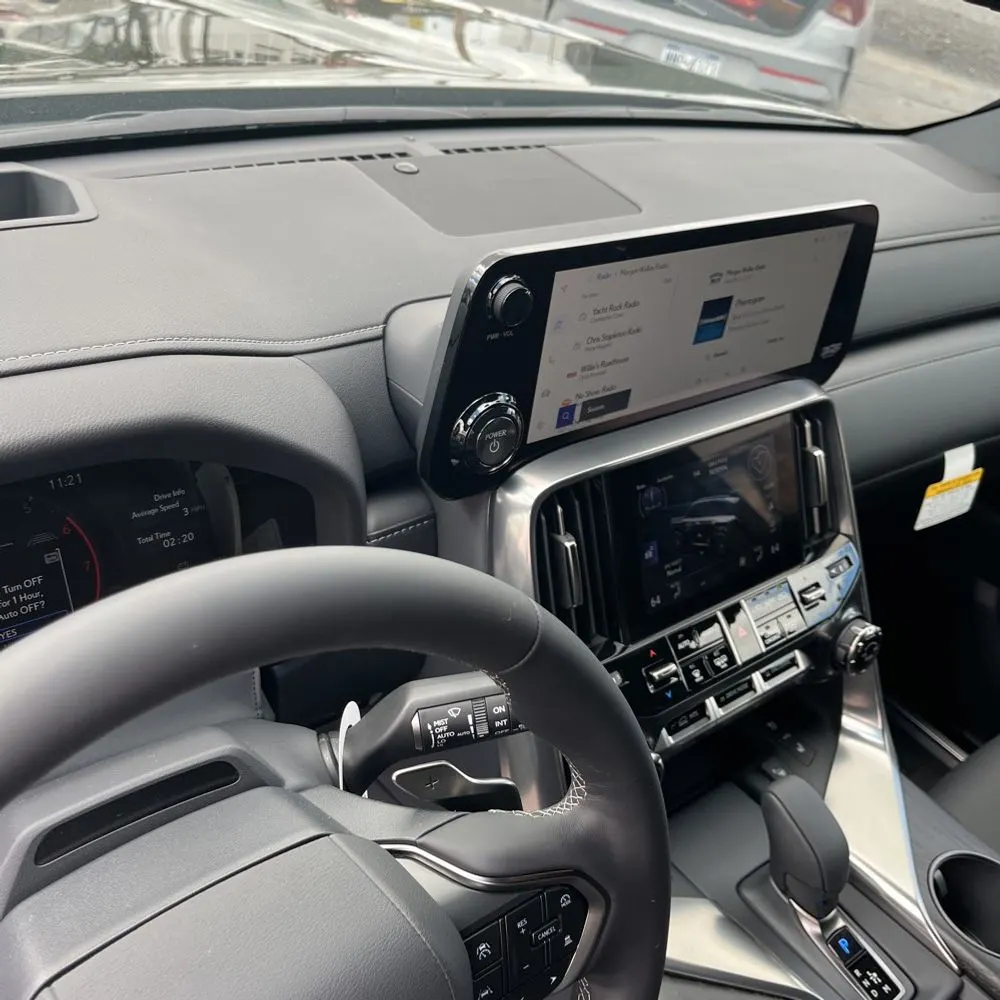 2025 Lexus LX 700h Overtrail