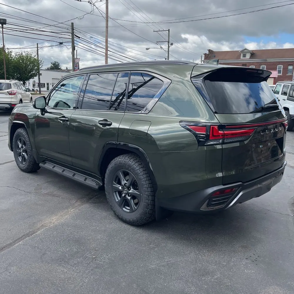 2025 Lexus LX 700h Overtrail