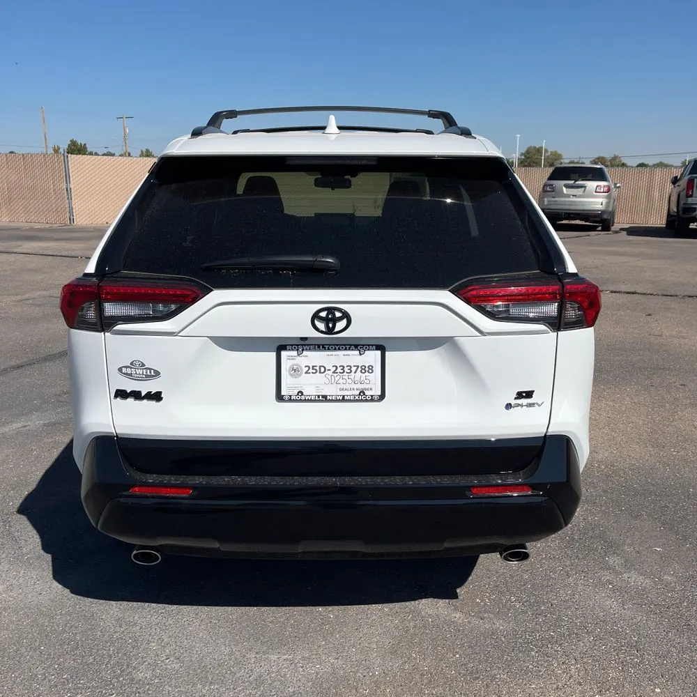 2025 Toyota RAV4 Plug-in Hybrid SE