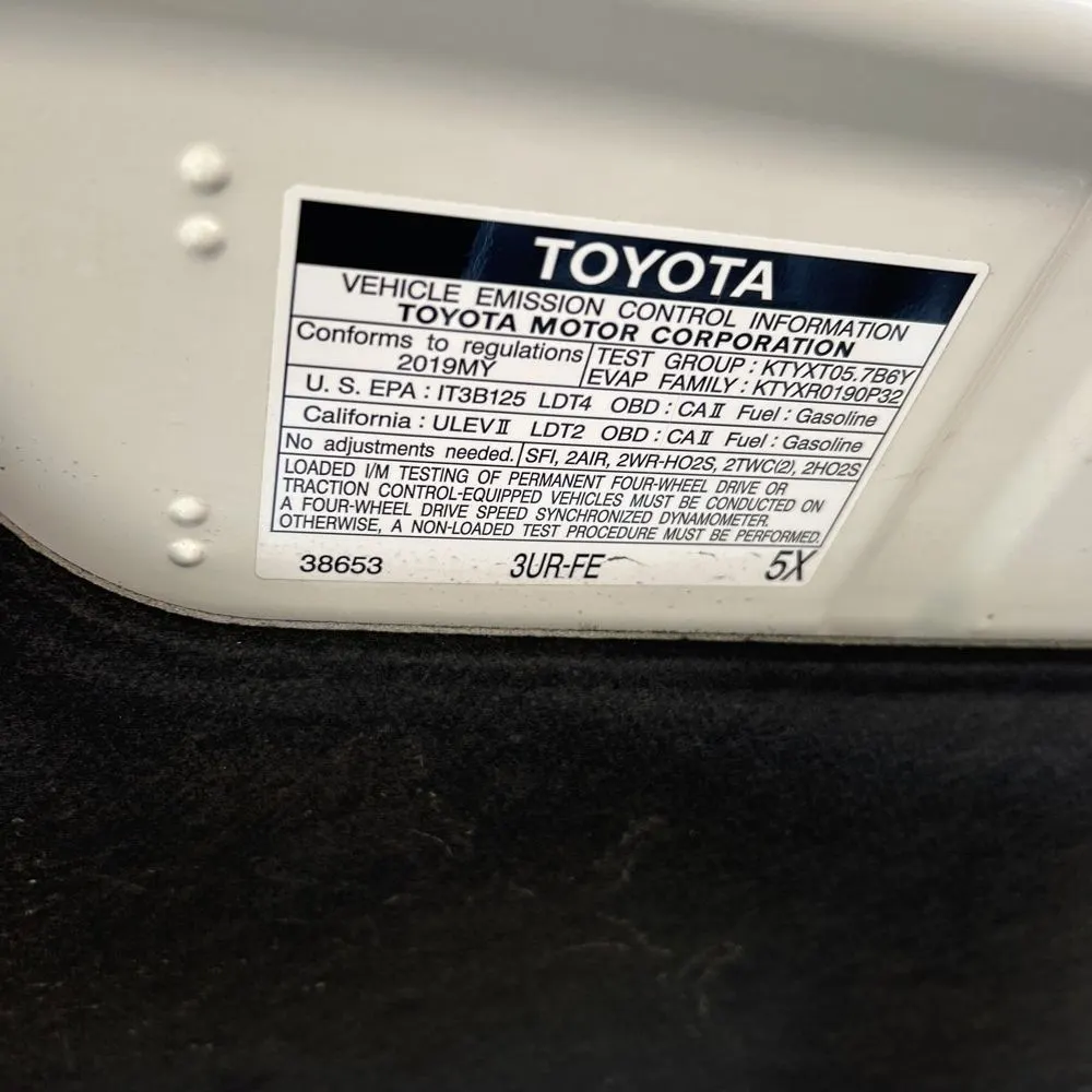 2019 Toyota Land Cruiser Base