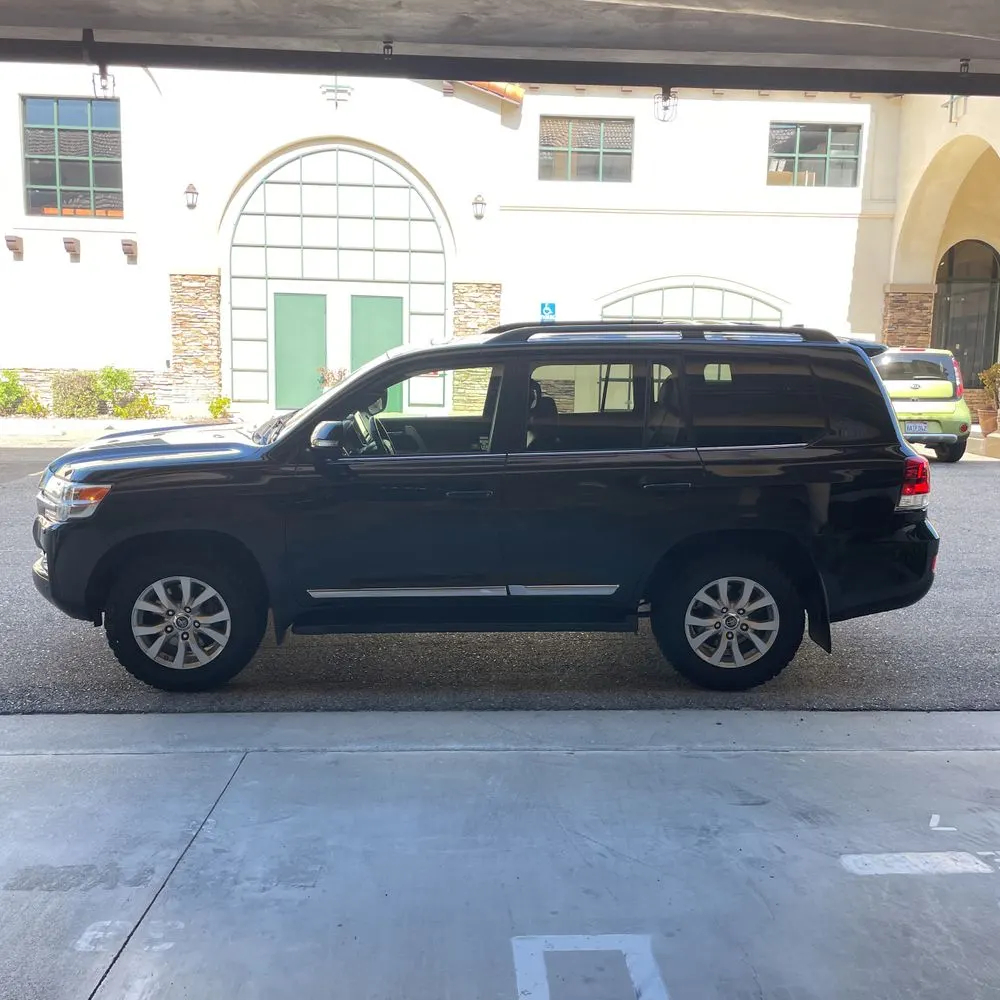 2019 Toyota Land Cruiser Base
