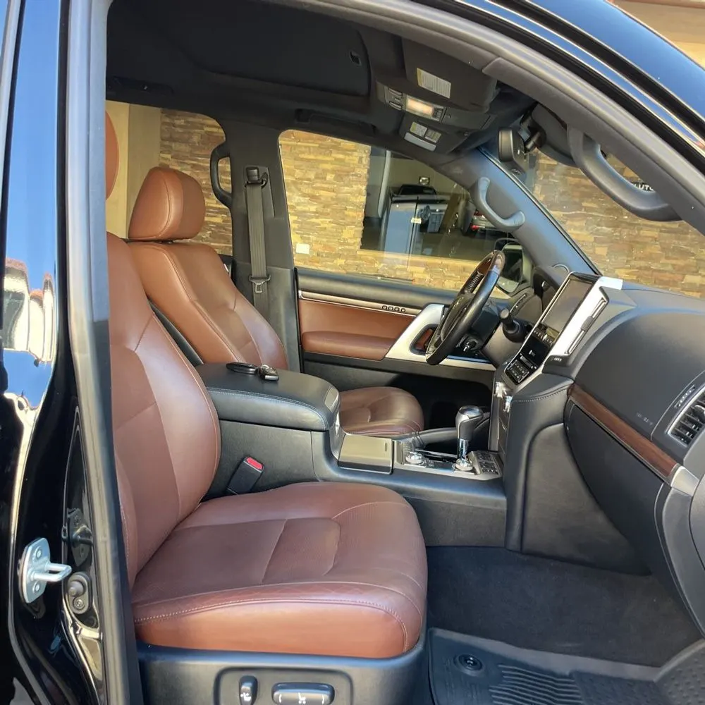 2019 Toyota Land Cruiser Base
