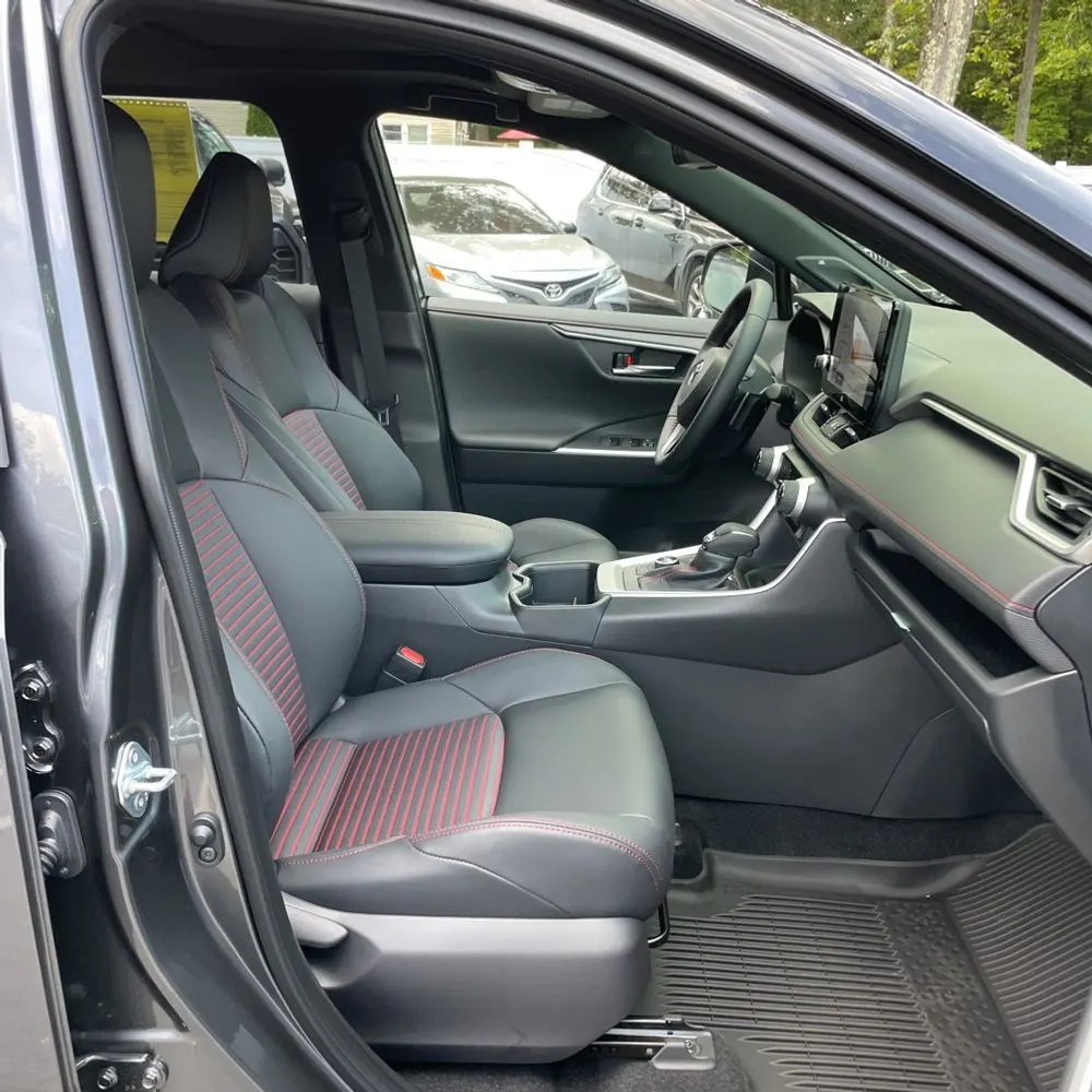 2025 Toyota RAV4 Plug-in Hybrid XSE