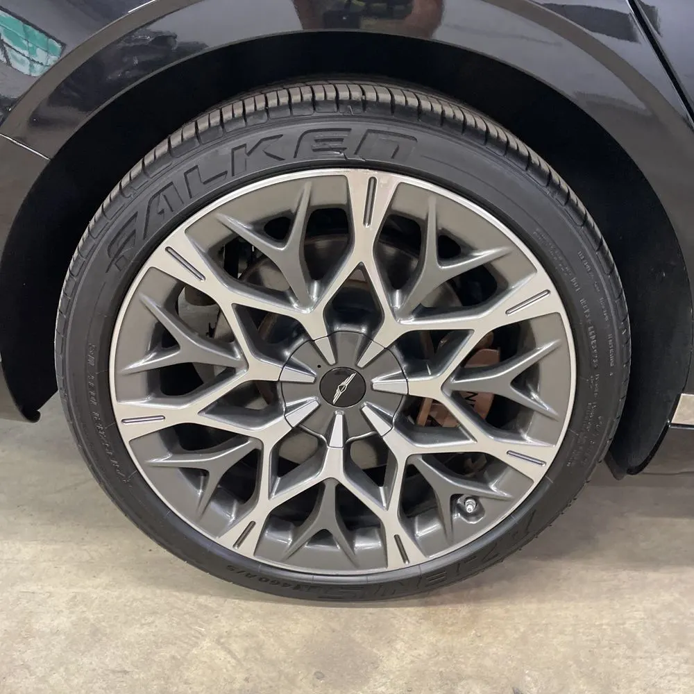 2023 Genesis G90 3.5T e-Supercharger
