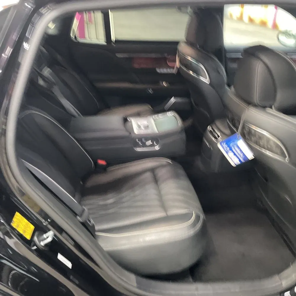 2023 Genesis G90 3.5T e-Supercharger