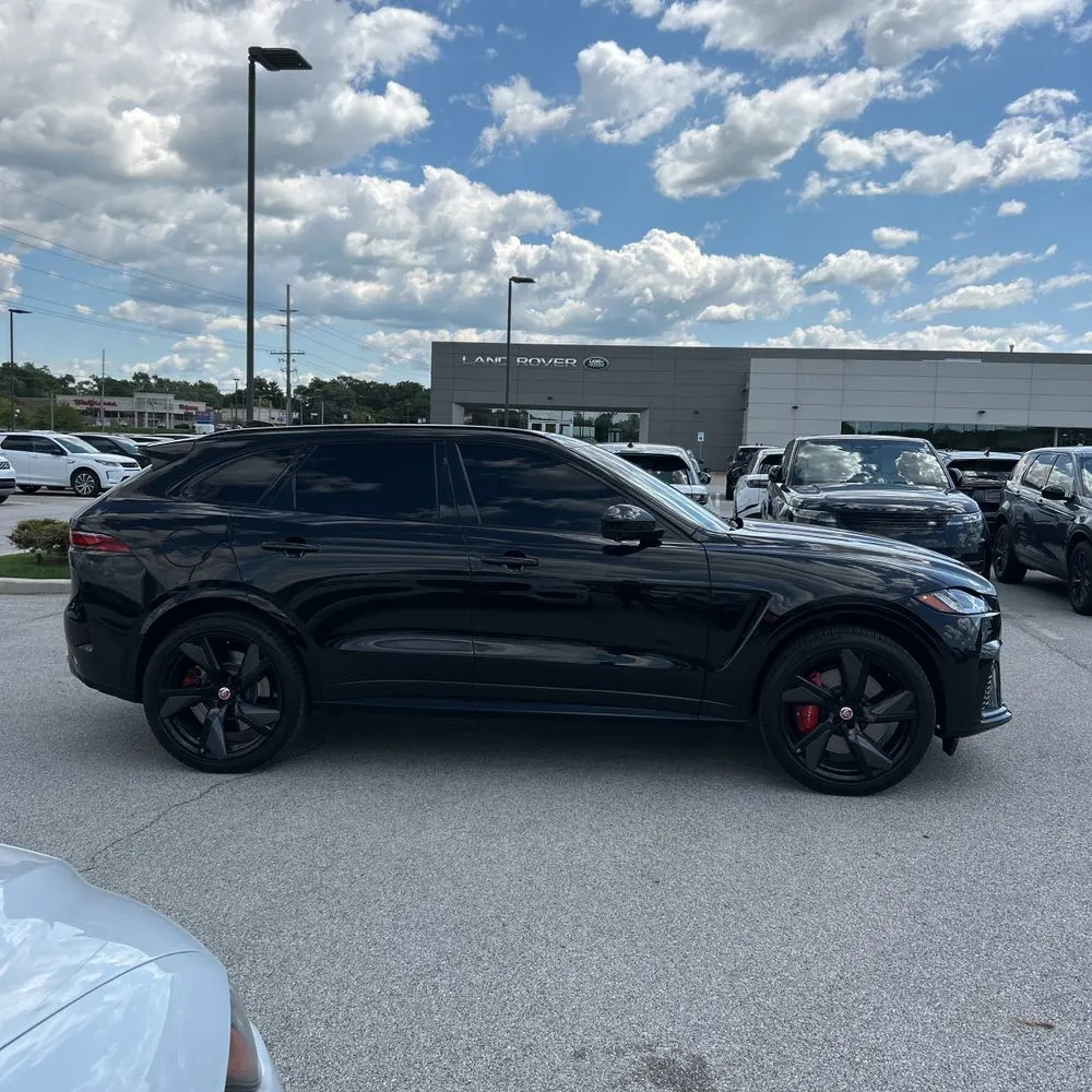 2022 Jaguar F-Pace SVR