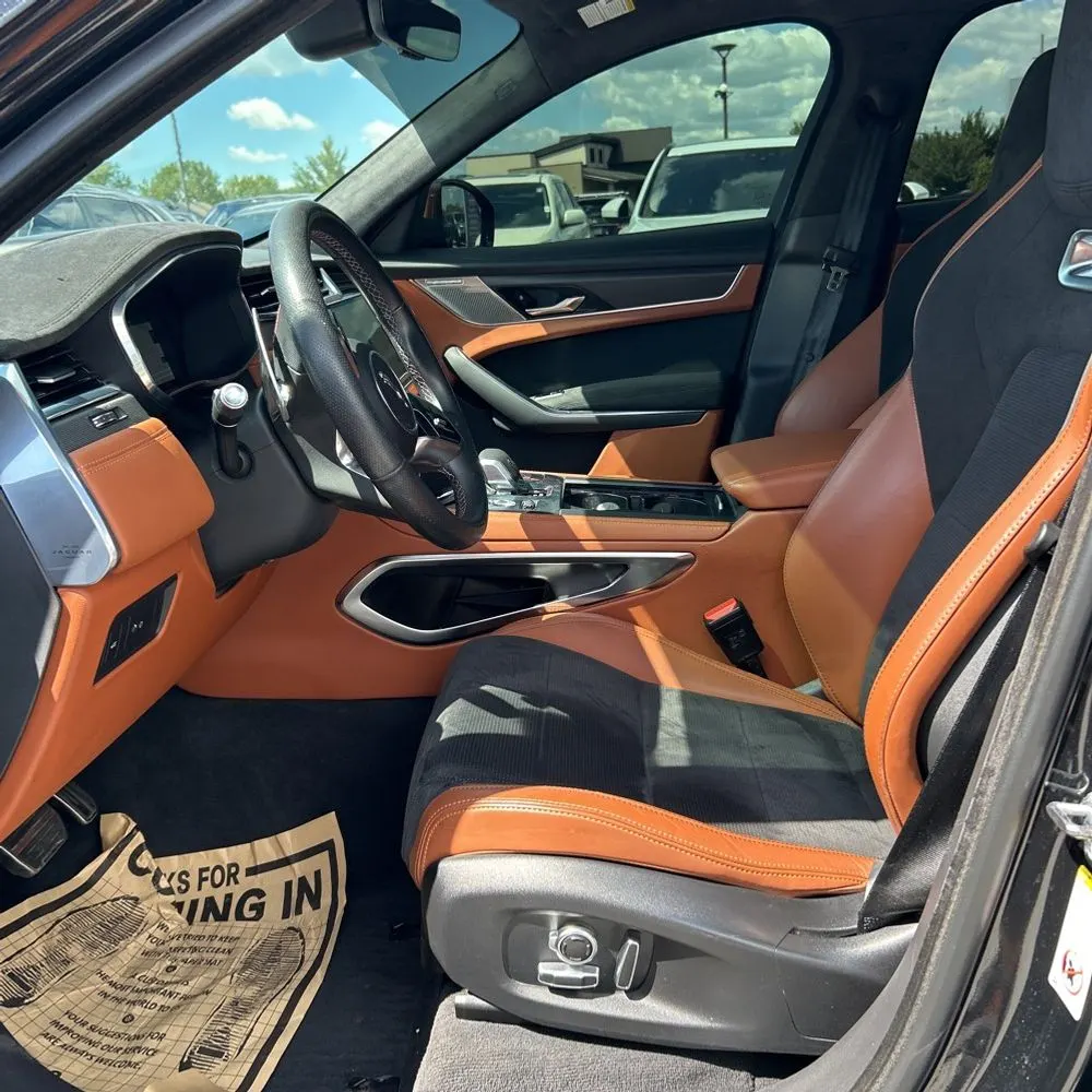 2022 Jaguar F-Pace SVR