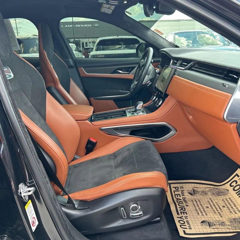 2022 Jaguar F-Pace SVR