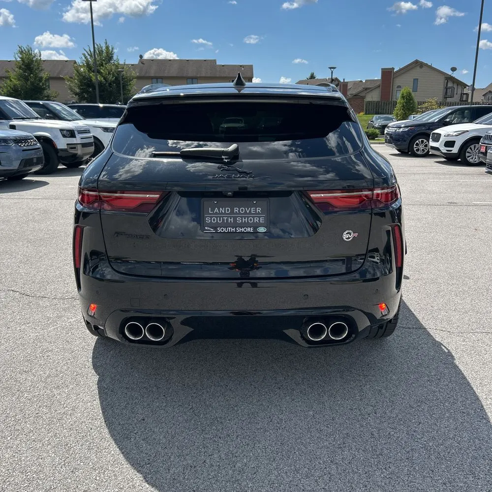2022 Jaguar F-Pace SVR