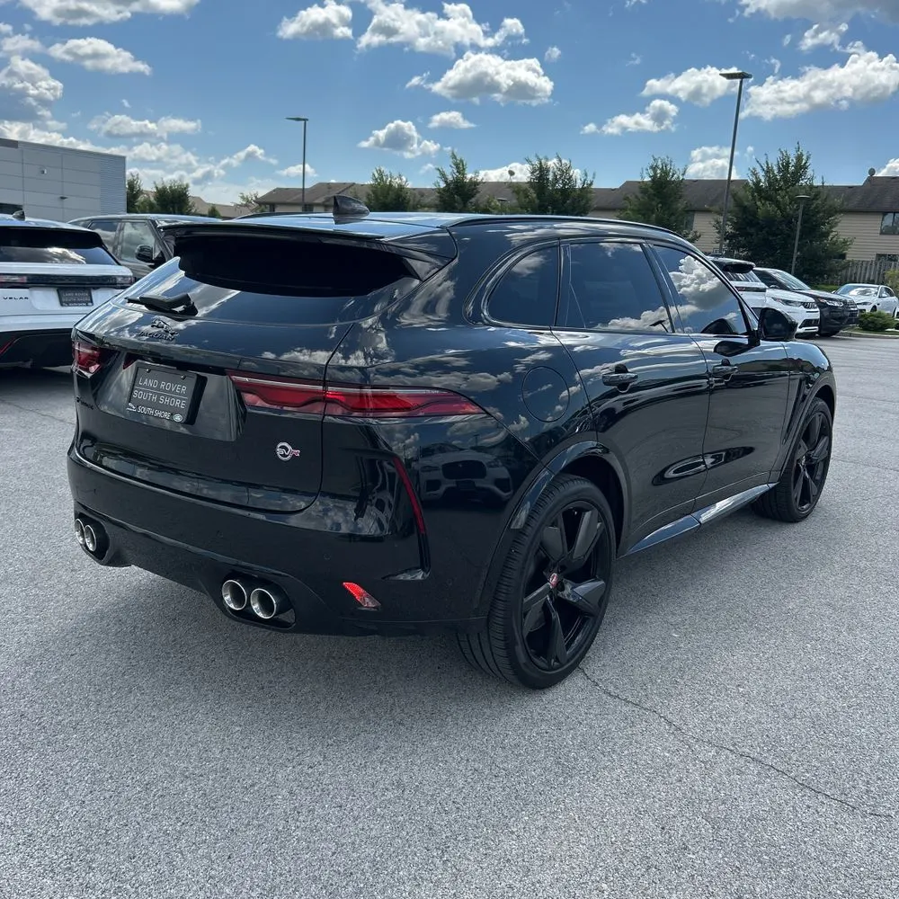 2022 Jaguar F-Pace SVR