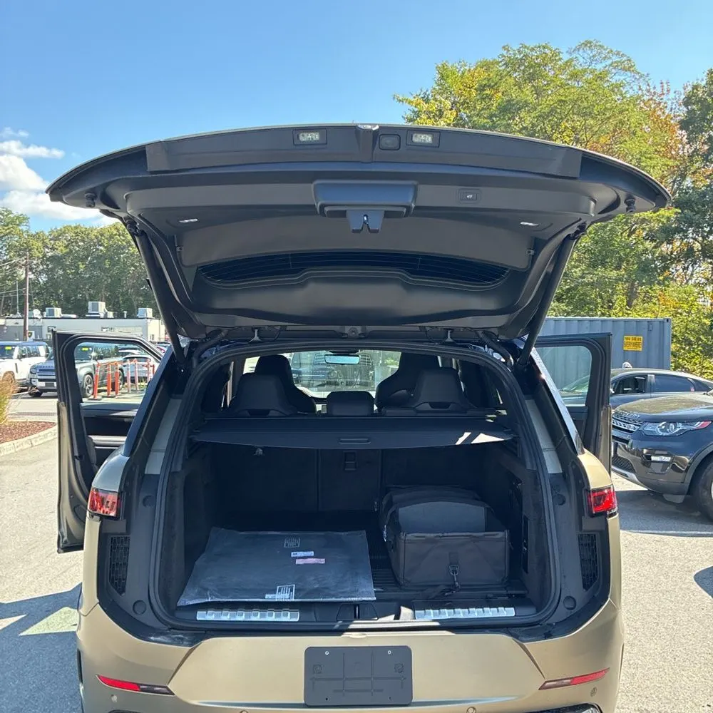 2024 Land Rover Range Rover Sport SV Edition One Carbon Bronze