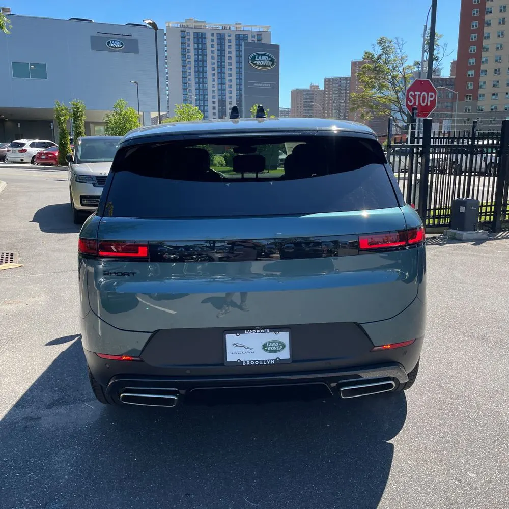 2024 Land Rover Range Rover Sport P360 SE