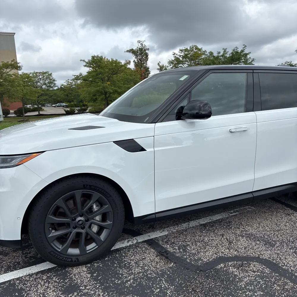 2024 Land Rover Range Rover Sport P360 SE