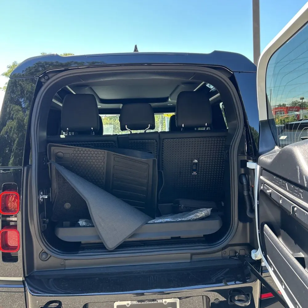 2025 Land Rover Defender 90 P400 X-Dynamic SE