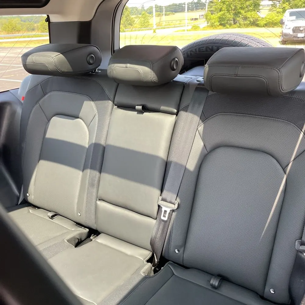 2024 Land Rover Defender 90 P400 X-Dynamic SE