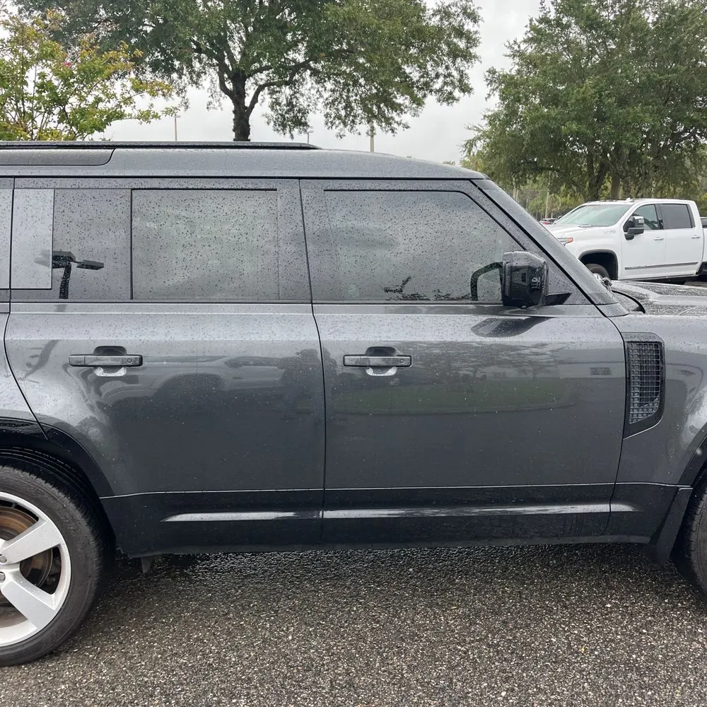 2022 Land Rover Defender 110 X-Dynamic SE
