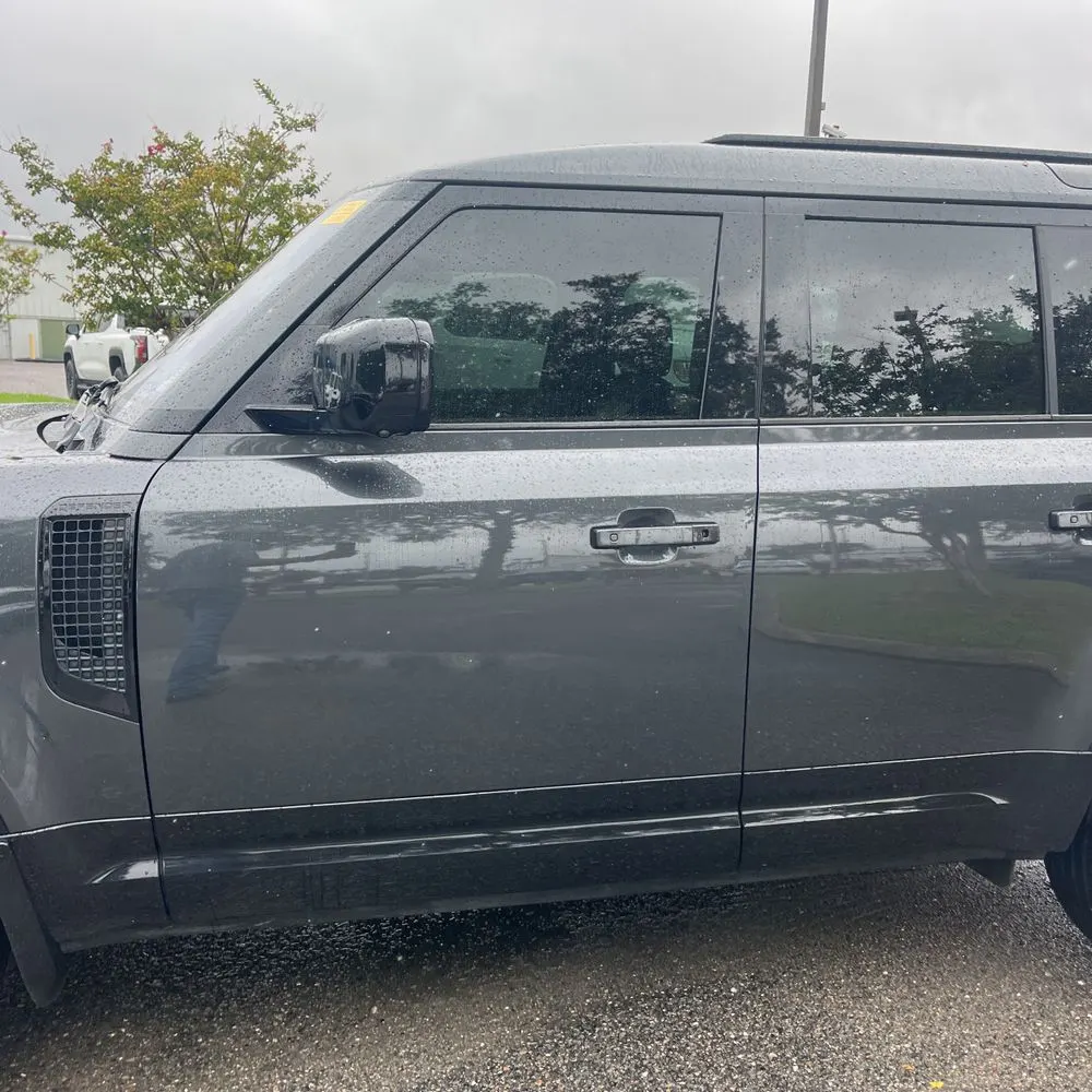 2022 Land Rover Defender 110 X-Dynamic SE
