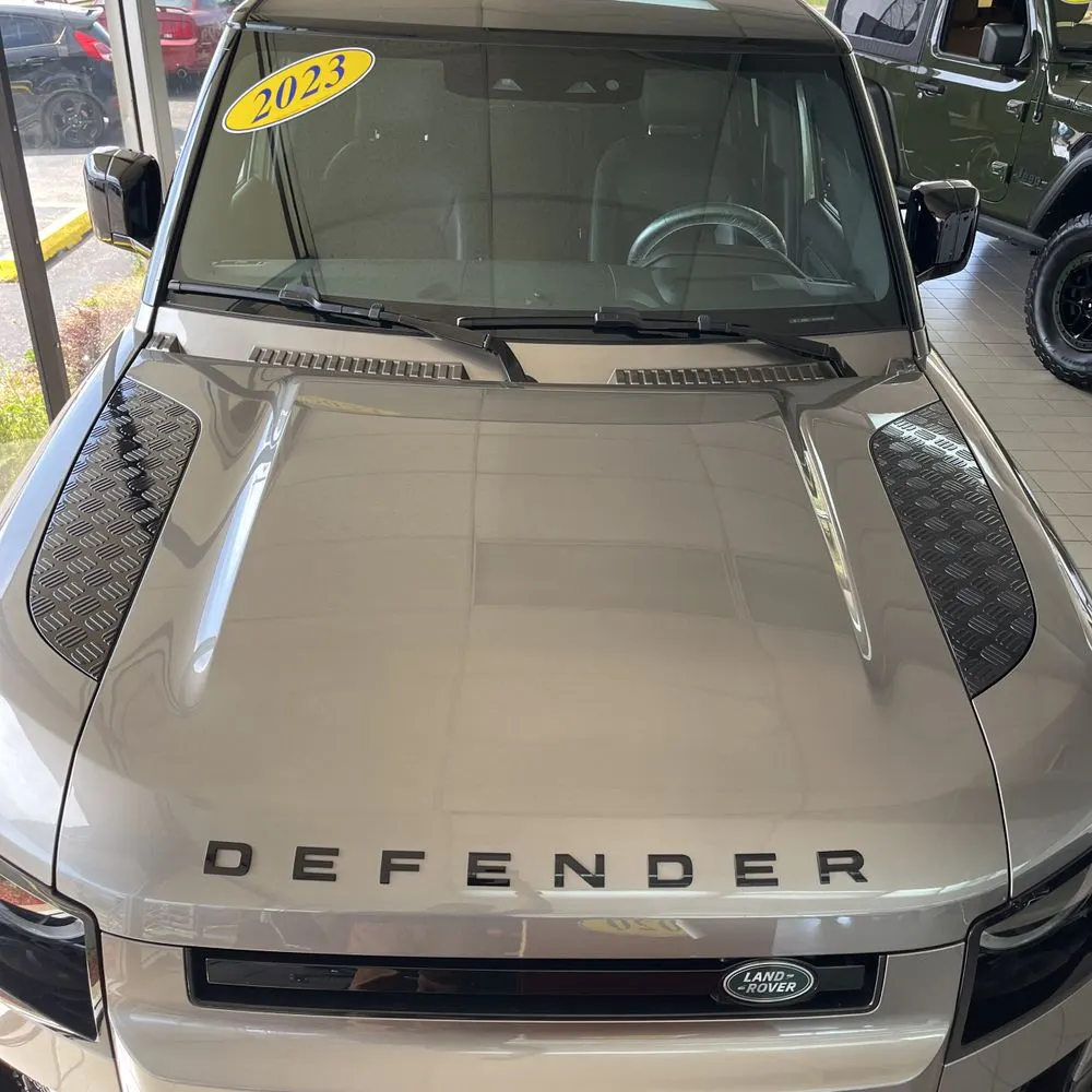 2023 Land Rover Defender 130 X-Dynamic SE