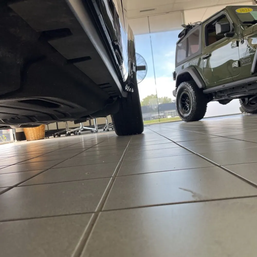 2023 Land Rover Defender 130 X-Dynamic SE