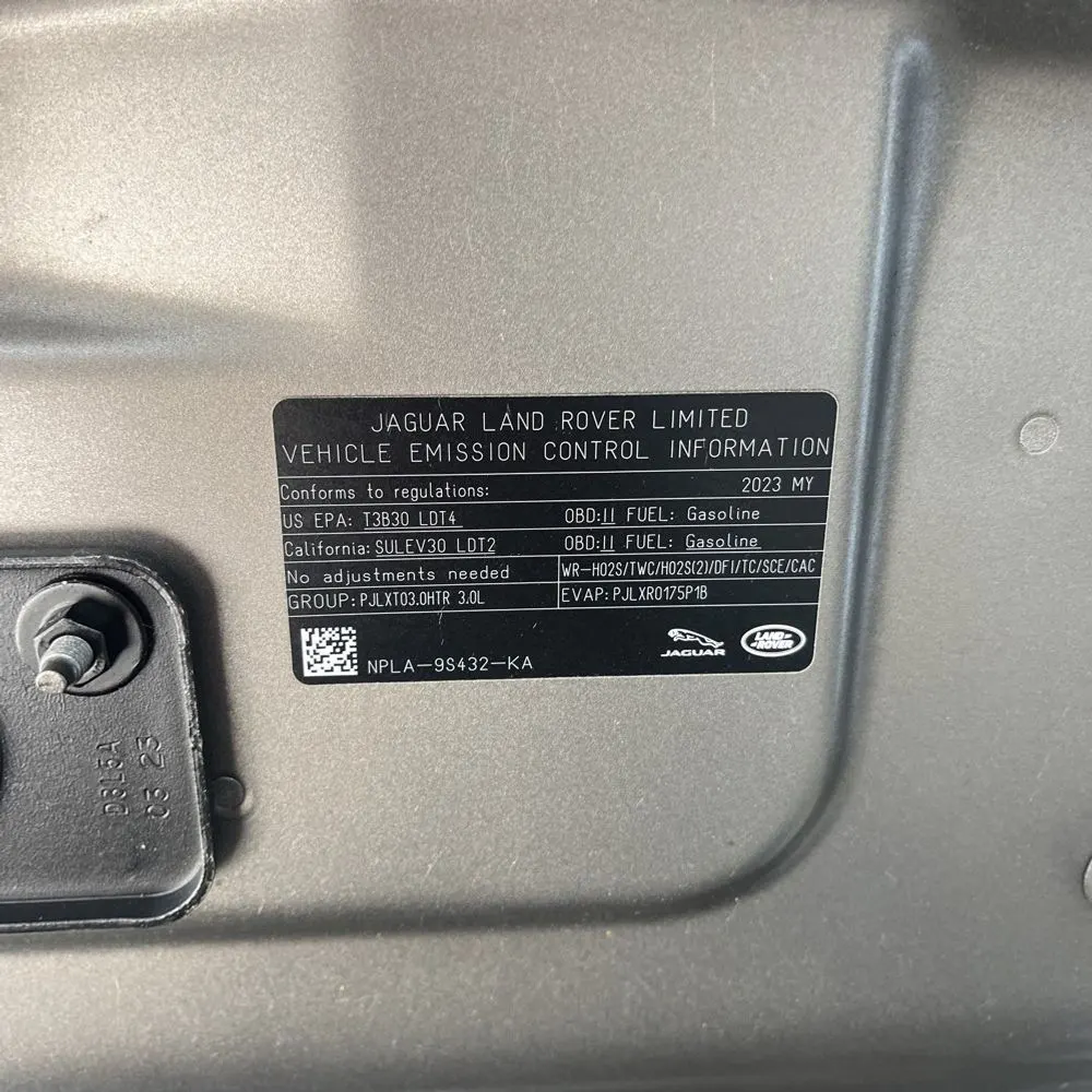 2023 Land Rover Defender 130 X-Dynamic SE