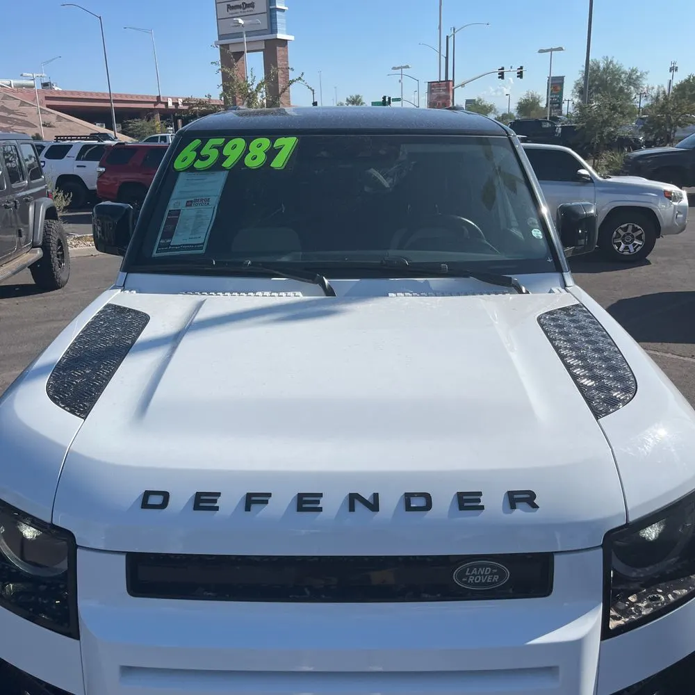 2024 Land Rover Defender 130 X-Dyn SE P400