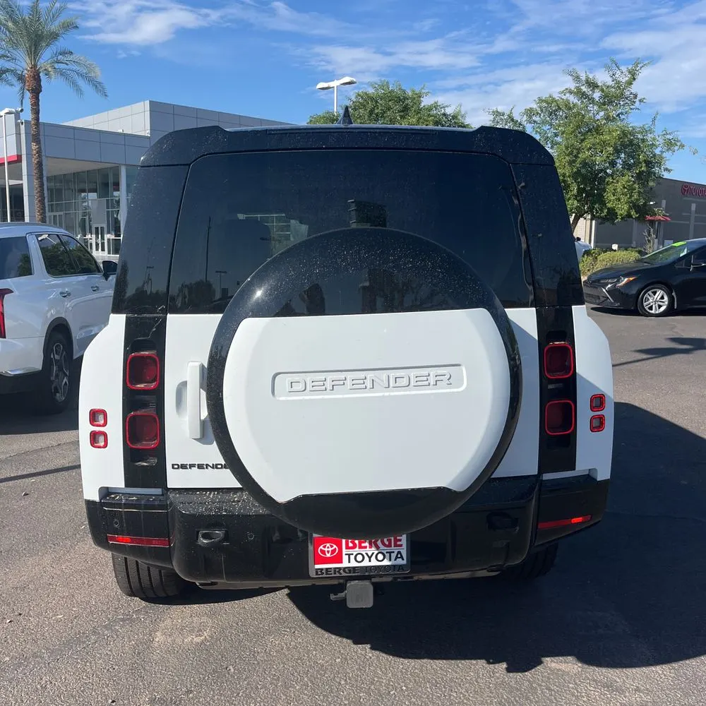 2024 Land Rover Defender 130 X-Dyn SE P400