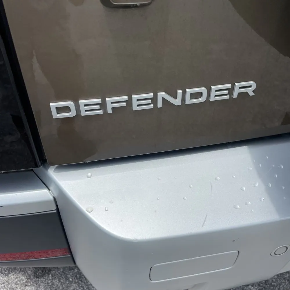 2024 Land Rover Defender 110 S P400