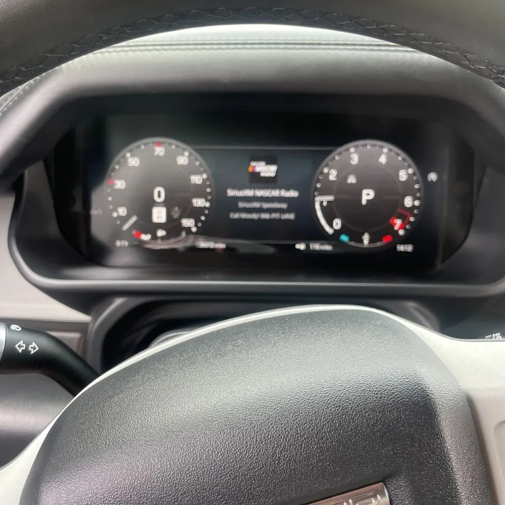 2024 Land Rover Defender 110 S P400