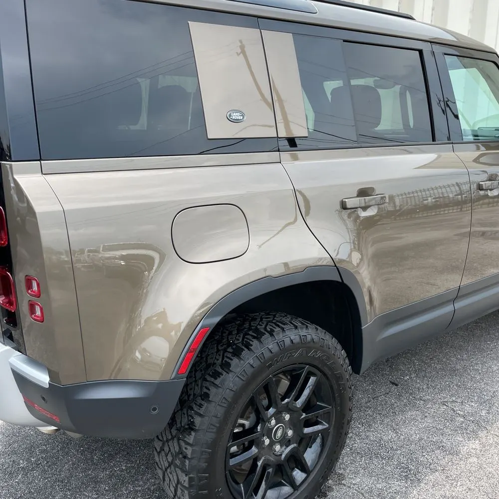 2024 Land Rover Defender 110 S P400